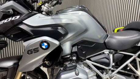 BMW R1200GS LC 2013 LOTS OF EXTRAS FULL LUGGAGE ONLY 36K SERVICED 14