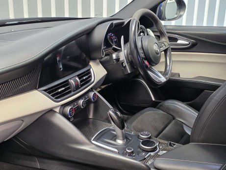 Alfa Romeo Giulia 2.9 V6 Bi-Turbo Quadrifoglio Saloon 4dr Petrol Auto Euro 6 (s/s) (510 ps) 4