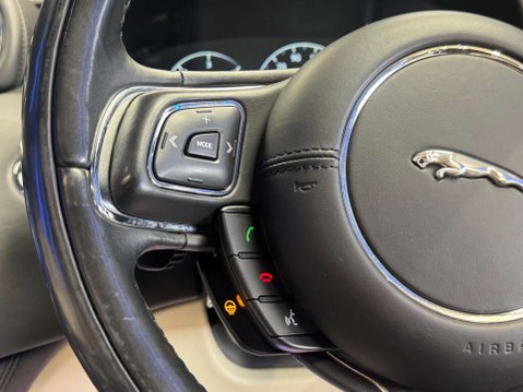 Jaguar XJ 3.0d V6 R-Sport Saloon 4dr Diesel Auto Euro 6 (s/s) (300 ps) 56