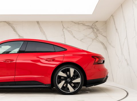 Audi RS E-Tron GT 28