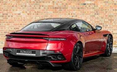 Aston Martin DBS Superleggera 9