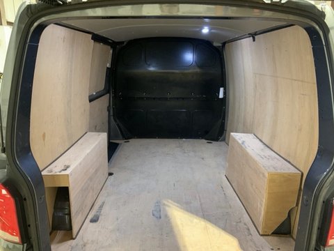 Volkswagen Transporter T28 TDI P/V HIGHLINE 10