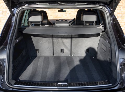 Porsche Cayenne Turbo 32