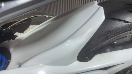 Triumph Street Triple 2014 27K NEW MOT SERVICED SCORPION EXHAUST NAKED 675CC TRIPLE 12