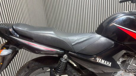Yamaha YBR 125 2013 36K RUNNING PROJECT BIKE SPARES OR REPAIR 125CC LEARNER 23
