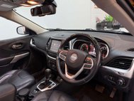 Jeep Cherokee 2.2 MultiJetII Overland SUV 5dr Diesel Auto 4WD Euro 6 (s/s) (200 ps) 18