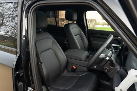 Land Rover Defender 3.0 D250 MHEV HSE Auto 4WD Euro 6 (s/s) 5dr 40