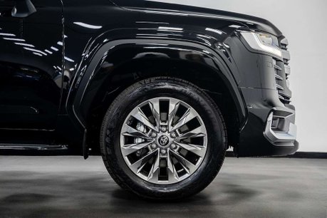 Toyota Land Cruiser ZX300 3.5 Automatic Petrol 17