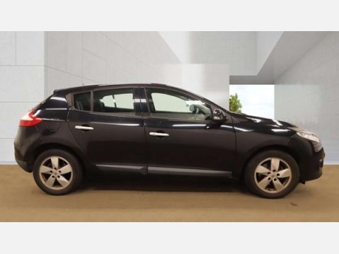 Renault Megane 1.6 16V Dynamique TomTom Hatchback 3dr Petrol Manual (163 g/km, 110 bhp) 7