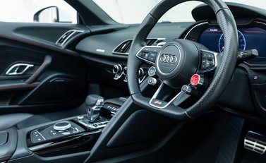 Audi R8 V10 Spyder 13