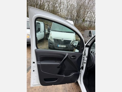 Renault Kangoo 1.5 dCi ENERGY ML19 Business Panel Van 5dr Diesel Manual MWB Euro 6 (s/s) ( 33