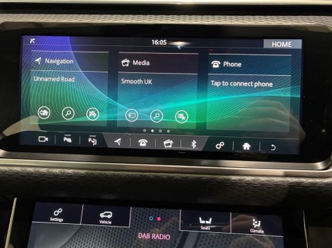 Land Rover Range Rover Velar 2.0 D180 R-Dynamic SE Auto 4WD Euro 6 (s/s) 5dr 42