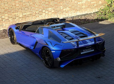 Lamborghini Aventador SV Roadster 33