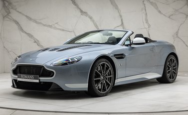 Aston Martin V12 Vantage S ROADSTER 1
