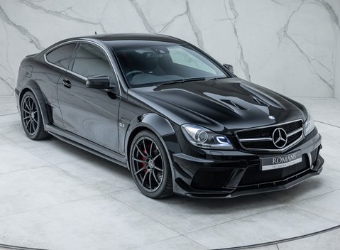 Mercedes-Benz C63 AMG BLACK SERIES 11