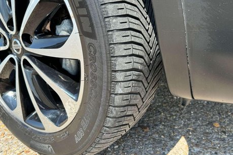 Nissan Qashqai 1.6 dCi 360 SUV 5dr Diesel Manual 4WD Euro 5 (s/s) (130 ps) 19