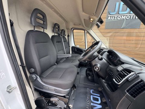 Fiat Ducato 2.2 Ducato 35 Tecnico MultiJet III 21