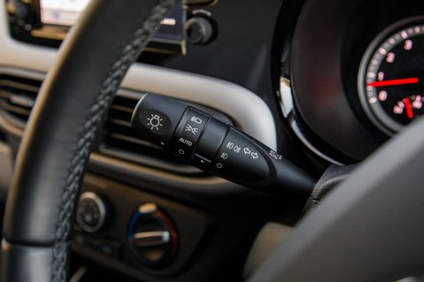 Hyundai i10 MPI PREMIUM 16