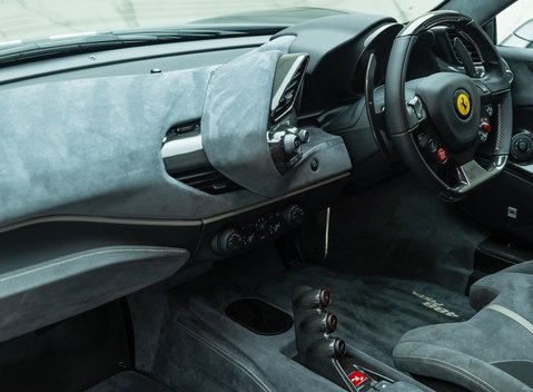 Ferrari 488 Pista 18