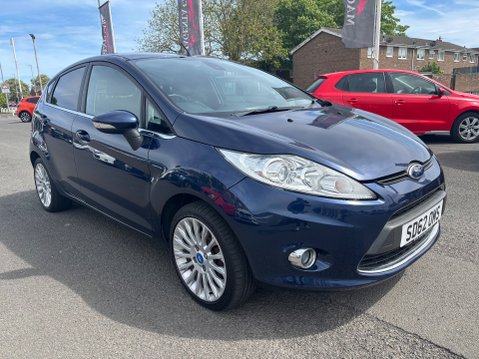 Ford Fiesta TITANIUM 1