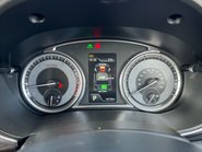 Suzuki Vitara SZ-T MHEV 11