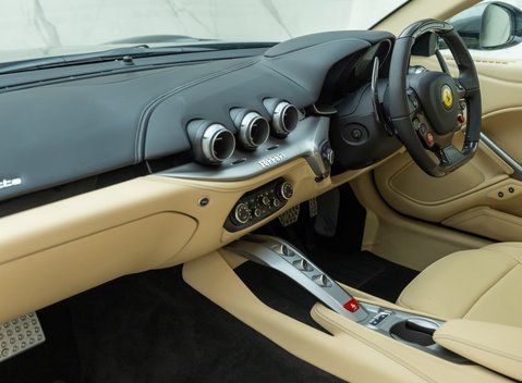 Ferrari F12 Berlinetta 18