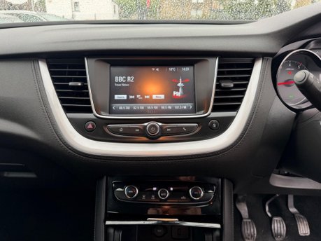 Vauxhall Grandland X SE PREMIUM 17