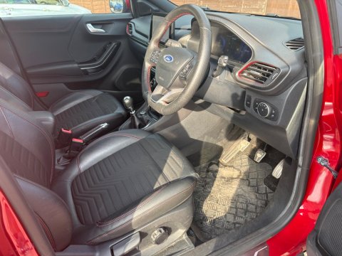 Ford Puma ST-LINE X FIRST EDITION MHEV 18