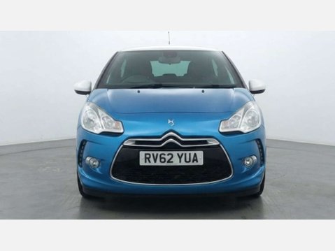 Citroen DS3 1.6 VTi DStyle Hatchback 3dr Petrol Auto Euro 5 (120 ps) 2