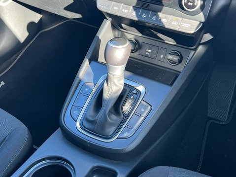 Hyundai KONA GDI PREMIUM 28