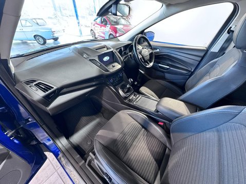 Ford Kuga 1.5 TDCi Titanium Euro 6 (s/s) 5dr 31