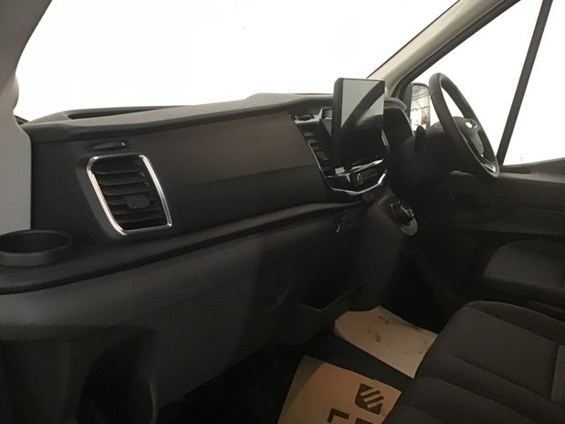 Ford Transit 350L3H2 Trend 135kW 67kWh 183ps **ELECTRIC-NEW** 3
