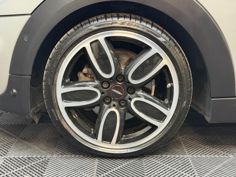 Mini Hatch 2.0 Cooper S Auto Euro 6 (s/s) 3dr 32