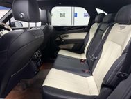 Bentley Bentayga 4.0 V8 SUV 5dr Petrol Auto 4WD Euro 6 (s/s) (550 ps) 46