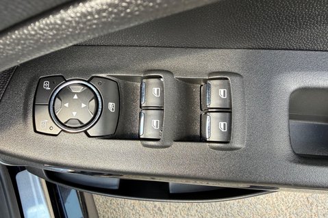 Ford Ecosport ST-LINE DESIGN - 2 OWNERS - FORD SERVICE HISTORY 20