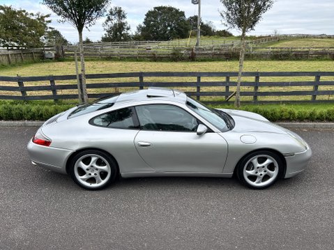 Porsche 911 CARRERA 2