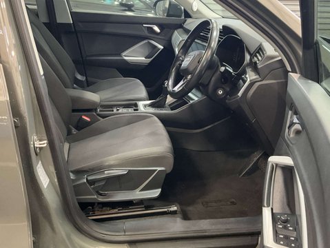 Audi Q3 1.5 Q3 Technik 35 TFSI MHEV Semi-Auto 5dr 10
