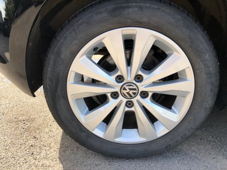 Volkswagen Golf SE 1.6 TDI BLUEMOTION TECHNOLOGY 5dr Manual £20 Road Tax 19