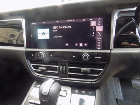 Porsche Macan 2.0T PDK 4WD SUV 34