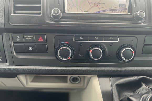 Volkswagen Transporter T32 TDI KOMBI HIGHLINE BMT 38