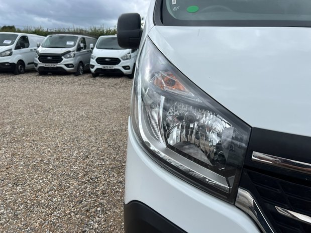 Renault Trafic LWB L2H1 Low Roof Business LL30 Air Con Sensors EURO 6 NO VAT 22