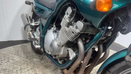 Yamaha XJ 1995 RUNNING PROJECT BIKE SPARES OR REPAIR SHAFT DRIVE 900CC TRIKE? 24