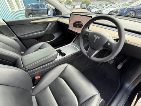 Tesla Model Y (Dual Motor) Long Range SUV 5dr Electric Auto 4WDE (384 bhp) 2
