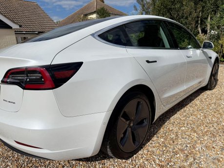 Tesla Model 3 (Dual Motor) Long Range Auto 4WDE 4dr 8