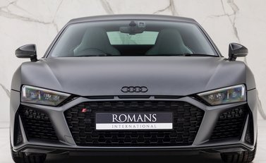 Audi R8 V10 Performance Carbon Black 4