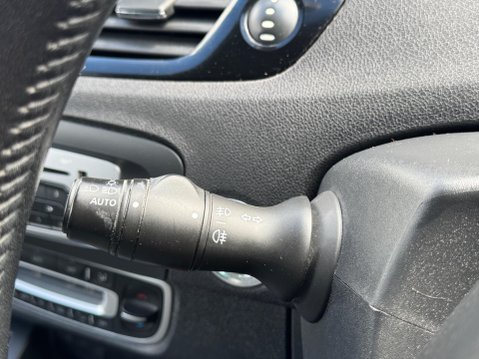 Renault Grand Scenic 1.5 dCi ENERGY Dynamique TomTom Euro 5 (s/s) 5dr 24