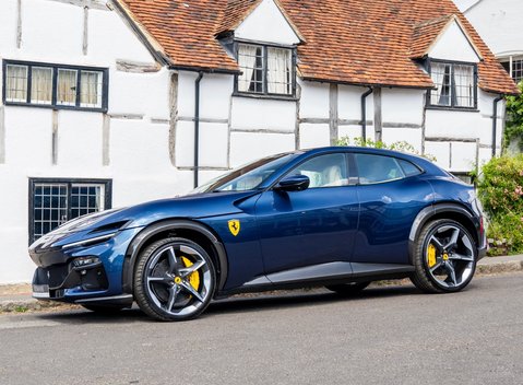 Ferrari Purosangue 4