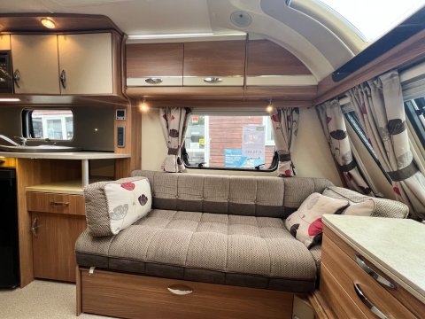 Swift Challenger 530 SE 7