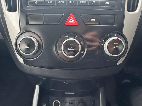 Kia Ceed 1.6 CRDi 2 Sports Wagon Auto Euro 5 5dr 24