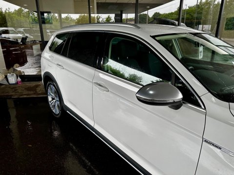 Volkswagen Passat 2.0 TDI Alltrack 4Motion Euro 6 (s/s) 5dr 24
